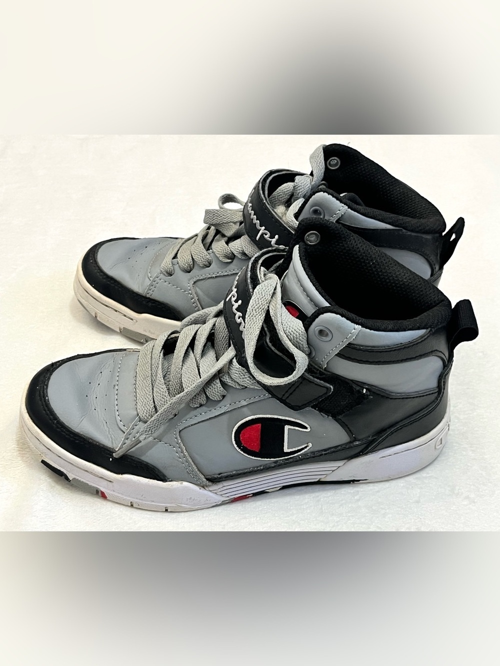 Champion Kids Light Gray & Black High-Top Sneakers with Red Accents Boys Size 4 - Picture 2 of 16